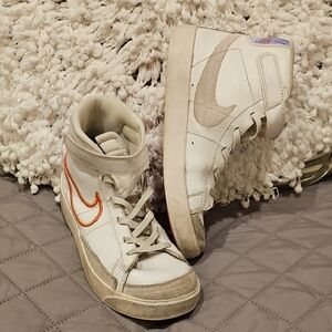 Nike Blazer Mid 77 SE Playful Branding Youth Sneakers